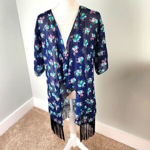 Lularoe Women's Kimona Open Front Fring Bottom Size Small
